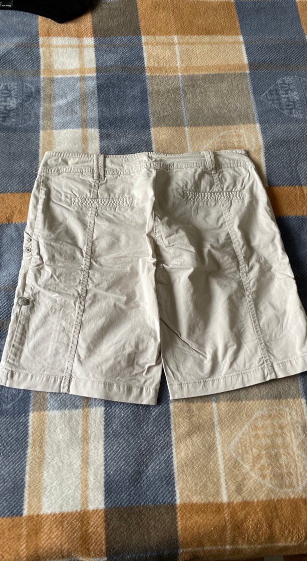 Bej Rahat Kesim Kadın Bermuda Şort - Görsel 4