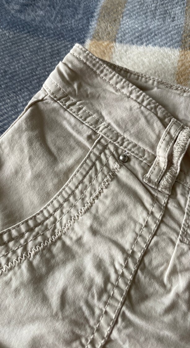 Bej Rahat Kesim Kadın Bermuda Şort - Görsel 3