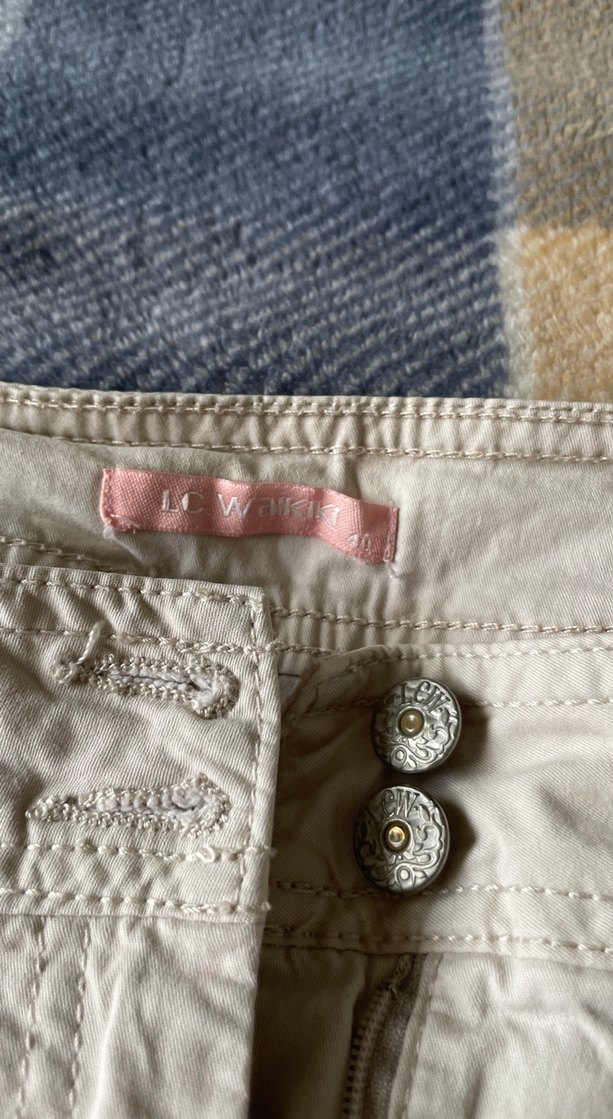 Bej Rahat Kesim Kadın Bermuda Şort - Görsel 2