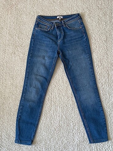 Normal bel skinny kot