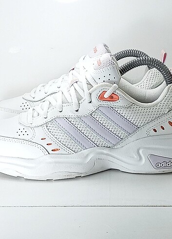 37 Beden beyaz Renk Adidas Spor Ayakkabı 