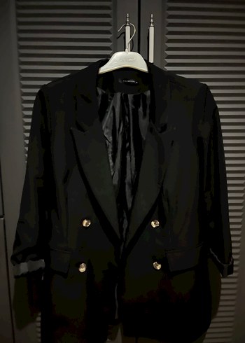 Siyah Kadın Düğmeli Blazer Ceket