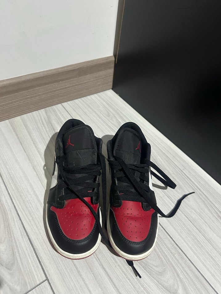 Kırmızı Siyah Kadın NİKE Spor Ayakkabı - Görsel 2