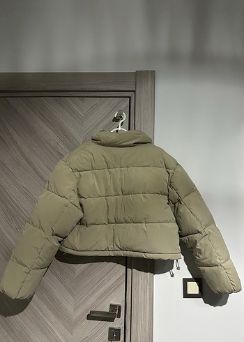 Bej Yüksek Yakalı Kadın Kışlık Mont - Görsel 3