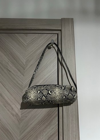 Gri Yılan Desenli Kadın Deri Çanta - Görsel 2