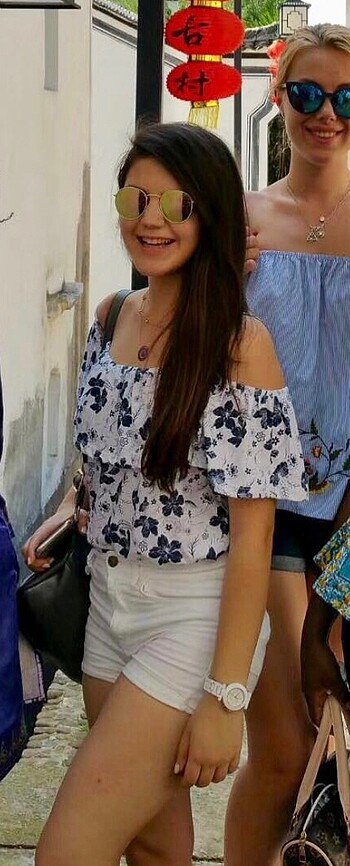 Çiçekli bluz