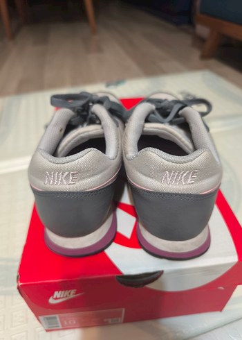38,5 Beden Nike MD Runner Spor Ayakkabısı