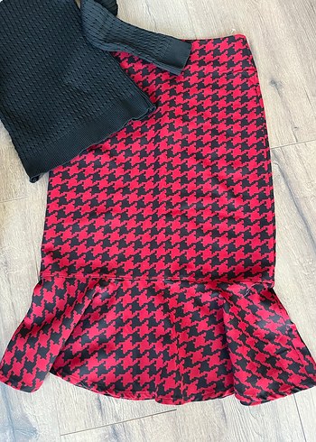 Kırmızı Kazayağı Desenli Mini Etek ve kazak set - Görsel 2