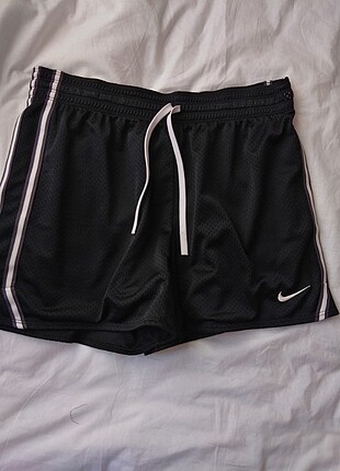 Nıke short