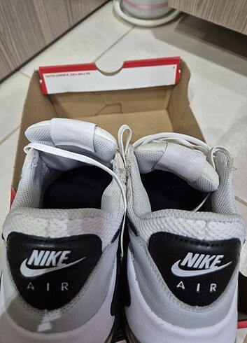 42 Beden beyaz Renk Orijinal Nike 