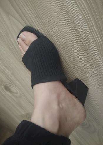 Siyah Tokalı Kadın Topuklu Sandalet - Görsel 2