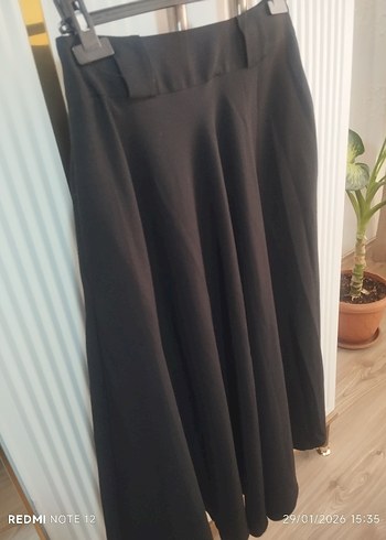 Uzun Siyah Salaş Drapeli Etek - Görsel 2