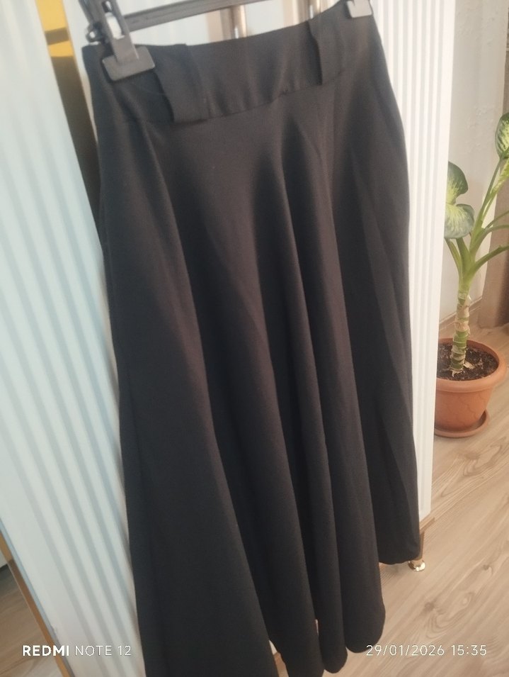 Uzun Siyah Salaş Drapeli Etek - Görsel 2