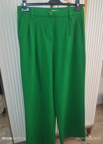 Yeşil Düğmeli Midi Kadın Kumaş Pantolon - Görsel 3