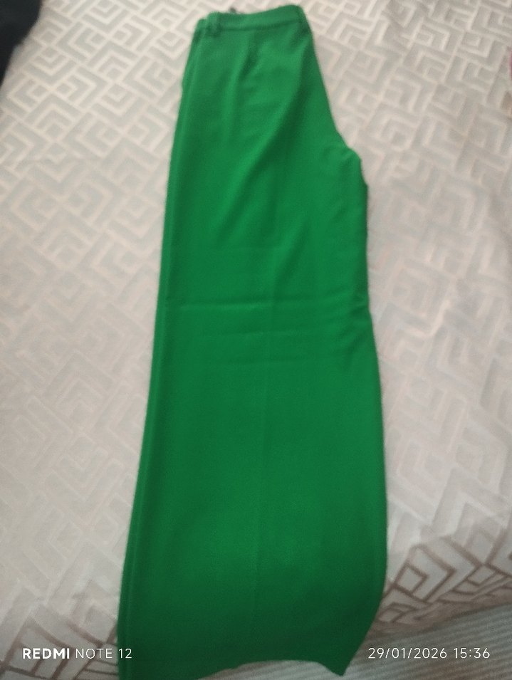 Yeşil Düğmeli Midi Kadın Kumaş Pantolon - Görsel 4