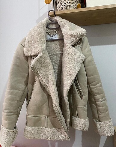 Stradivarius bej kaban