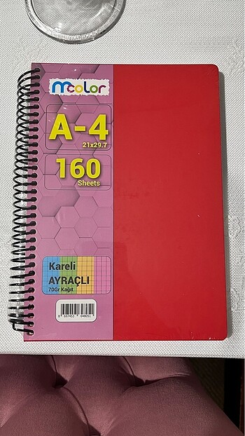 Kareli ayraçlı büyük defter