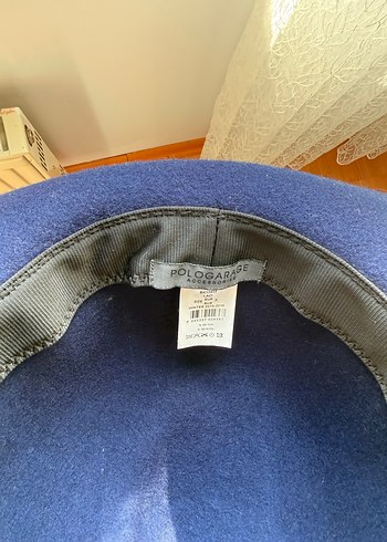 Kemer Detaylı Lacivert Süet Kadın Şapka - Görsel 3