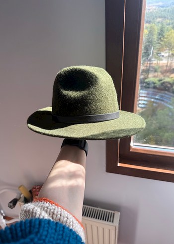 Tokalı Yeşil Yün Kadın Şapka - Görsel 2