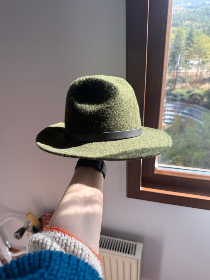 Tokalı Yeşil Yün Kadın Şapka - Görsel 2