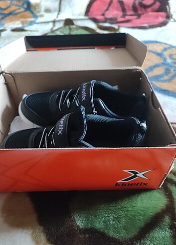 Kinetix çocuk spor ayakkabı. 33 numara