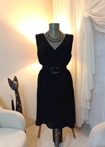 Siyah Kemerli V Yaka Midi Elbise - Görsel 16