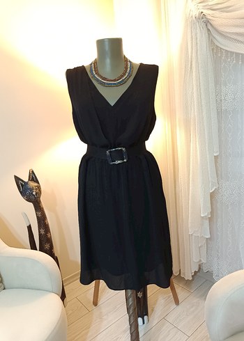 Siyah Kemerli V Yaka Midi Elbise - Görsel 6