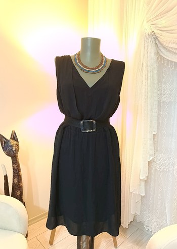 Siyah Kemerli V Yaka Midi Elbise - Görsel 17