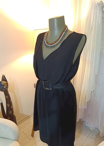 Siyah Kemerli V Yaka Midi Elbise - Görsel 14