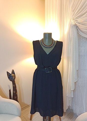 Siyah Kemerli V Yaka Midi Elbise - Görsel 18