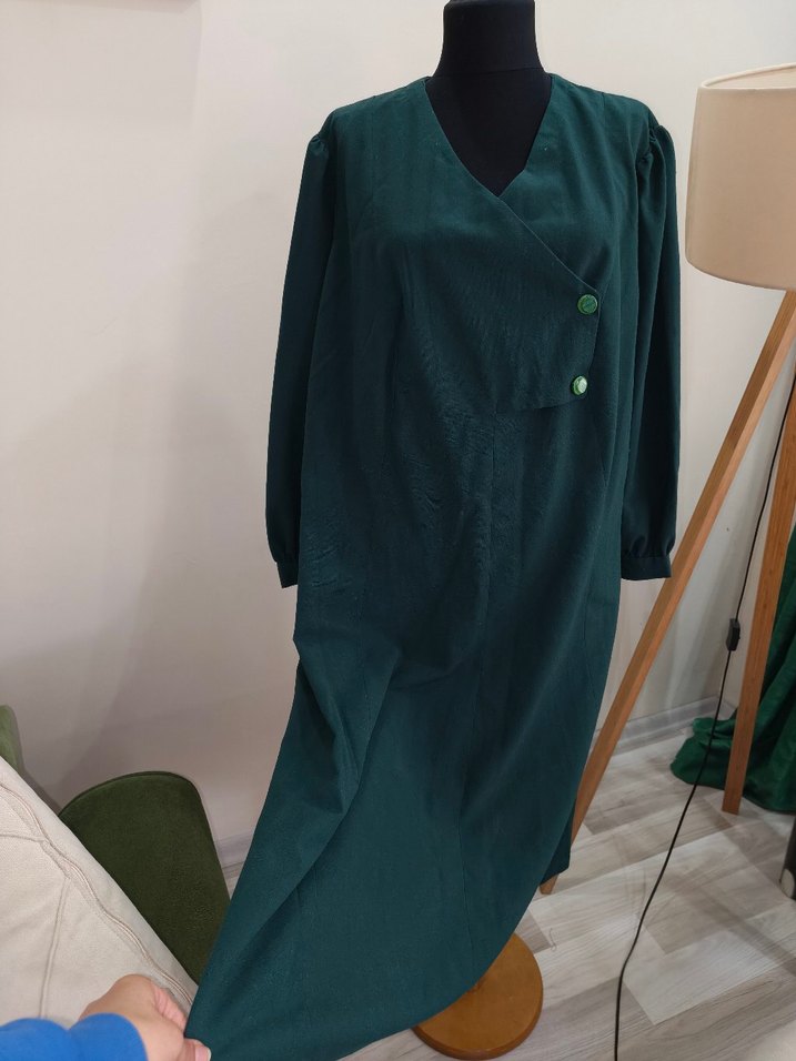 V Yaka Düğmeli Vintage Uzun Elbise - Görsel 3