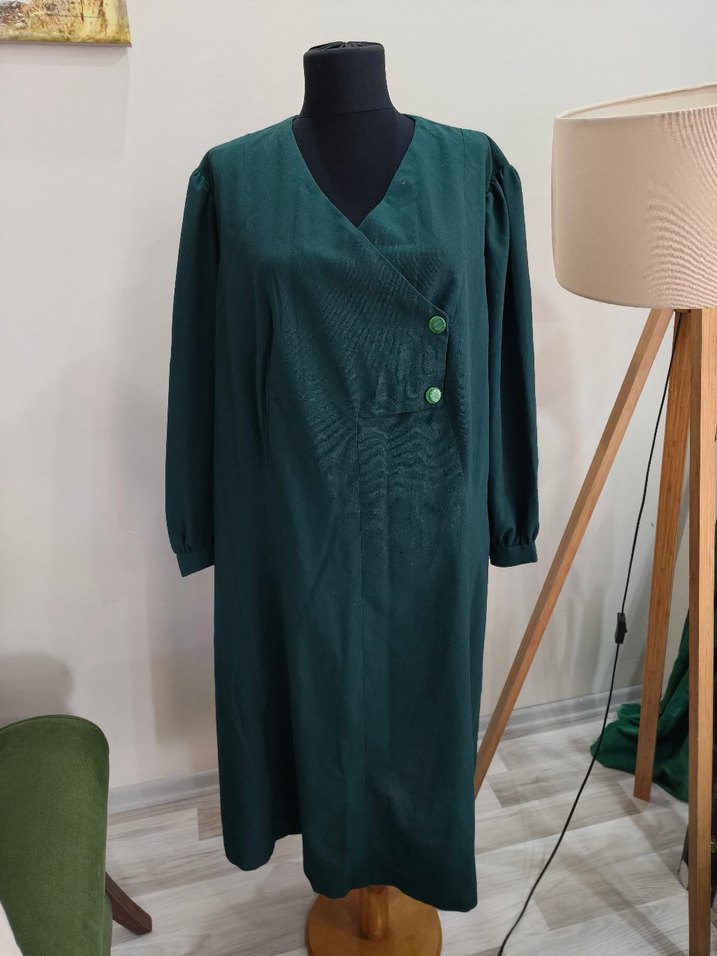 V Yaka Düğmeli Vintage Uzun Elbise - Görsel 5