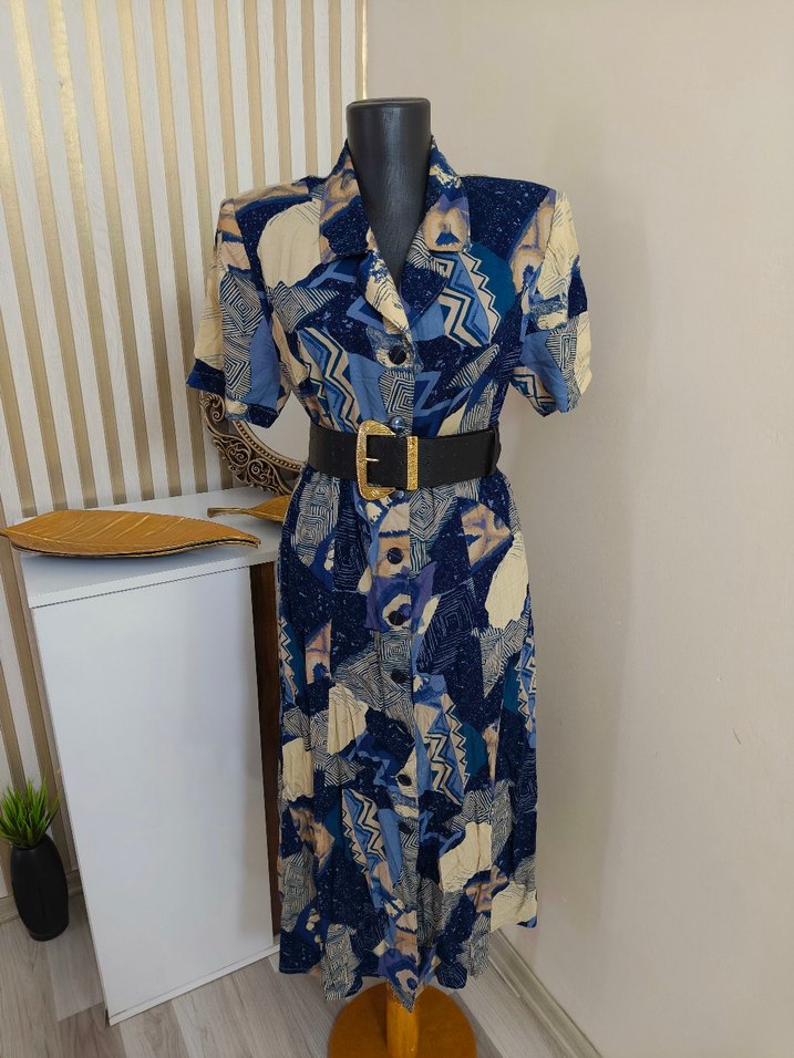 Retro Şıklıkta Mavi Desenli Vintage Midi Elbise — görsel 3/18