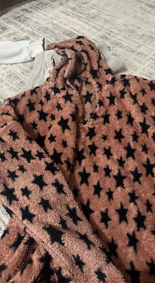 Kız Çocuk Kapüşonlu Yıldızlı Polar Panço - Görsel 2