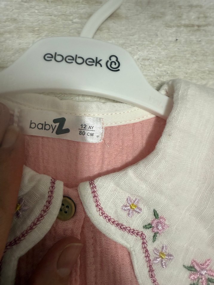 Kız Çocuk Nakışlı Düğmeli Pembe Elbise - Görsel 2