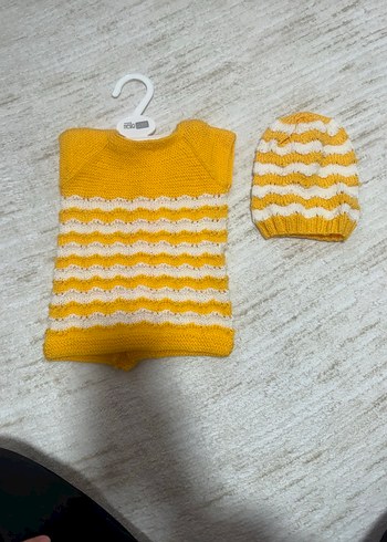Sarı Örgü Kız Çocuk Süveter ve Bere Takımı - Görsel 2