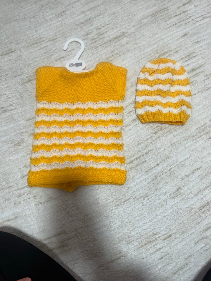 Sarı Örgü Kız Çocuk Süveter ve Bere Takımı - Görsel 2