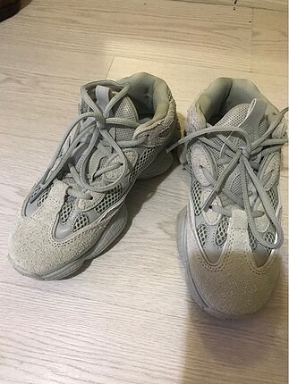 Adidas yezzy 500