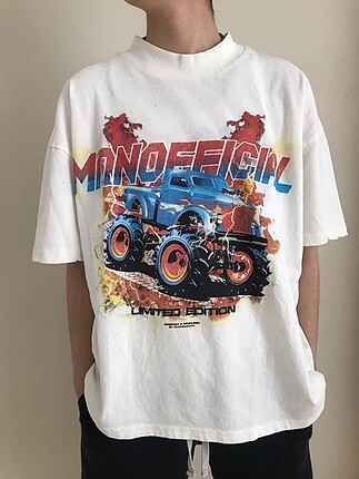 BoohooMan t-shirt