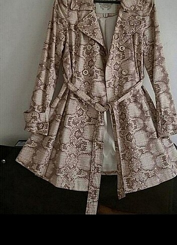 Forever New trenchcoat 