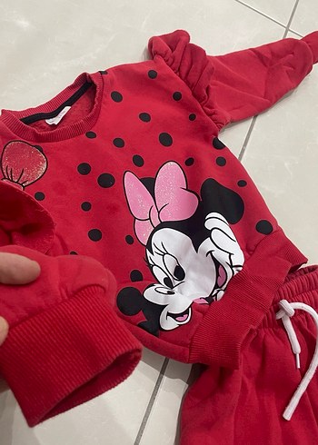 Kız Çocuk Kırmızı Minnie Baskılı Eşofman Takımı - Görsel 5
