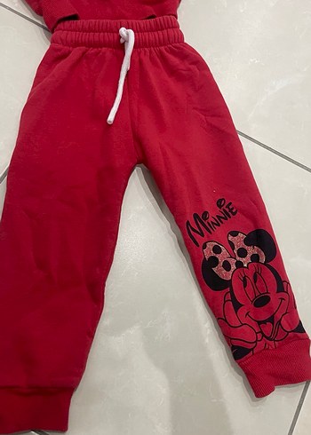 Kız Çocuk Kırmızı Minnie Baskılı Eşofman Takımı - Görsel 3