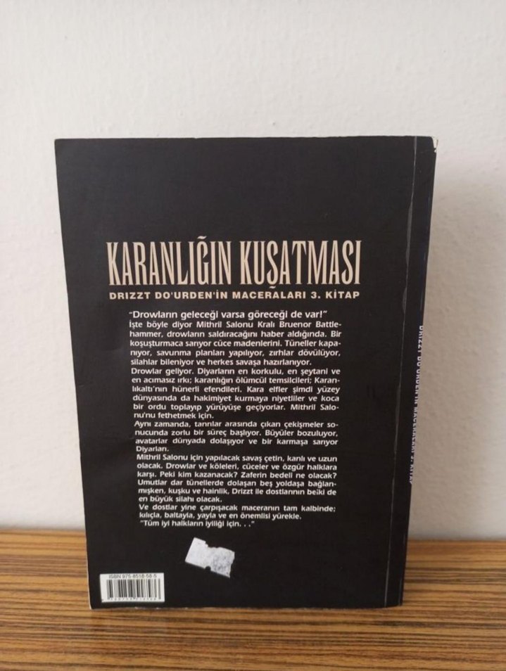 Karanlığın Kuşatması - Karanlığın Kuşatması - Görsel 2