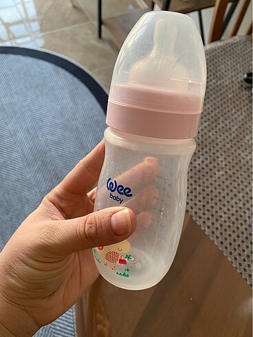 Beden beyaz Renk Wee baby 250 ml biberon