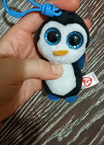 Tyess Wadless Penguen