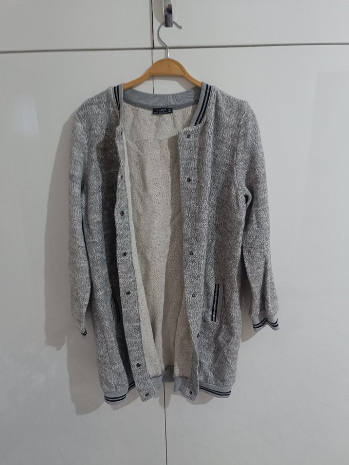 Gri Düğmeli Erkek Yün Hırka - Görsel 4