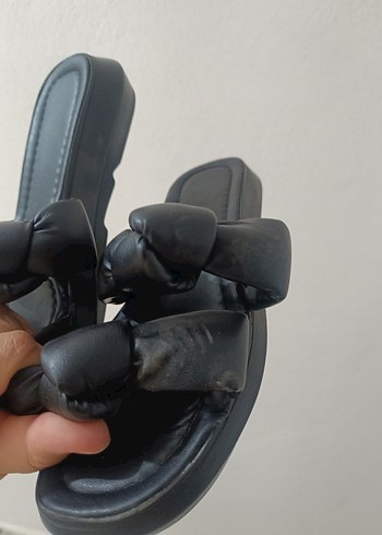 Tokalı Siyah Dolgu Topuk Kadın Terlik - Görsel 5