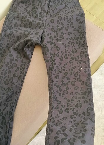 38 Beden H&M Gri Leopar Desenli Pantolon