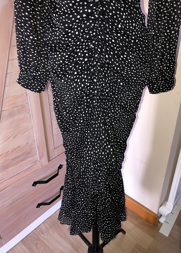 Puantiyelı abiye elbise - Görsel 4