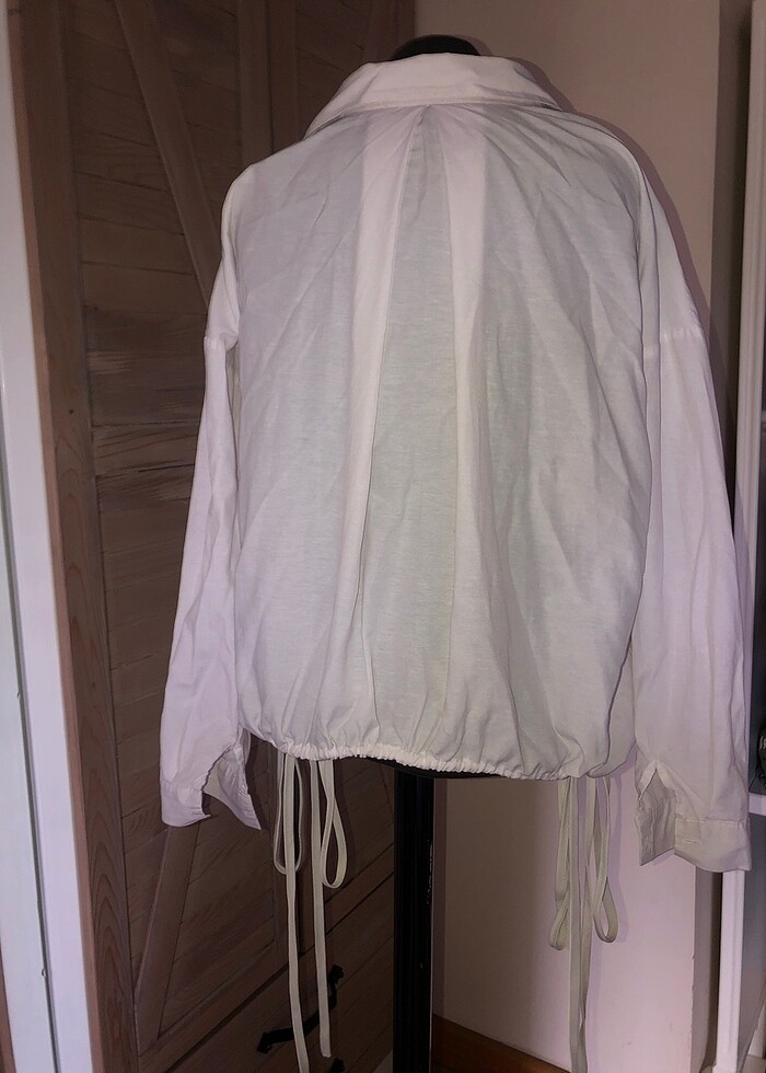 Beyaz gömlek - Görsel 3